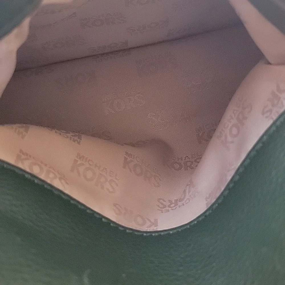 MICHAEL KORS Evergreen Pebbled Leather Chain Double Handle Zip Closure Tote‎ Bag